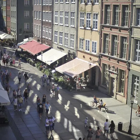 Dluga Street
